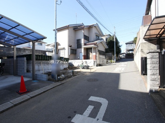 【前面道路含む現地写真】