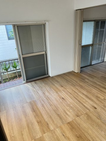 古ヶ崎二丁目一戸建の洋室