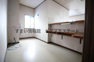 【その他】 | 太田市安良岡町　診療所併用中古戸建 | 約3.8帖の受付☆