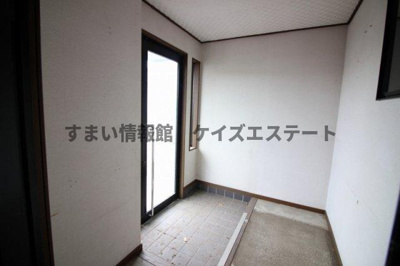 【その他】 | 太田市安良岡町　診療所併用中古戸建 | 待合室入口☆