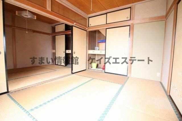 【和室】 | 太田市安良岡町　診療所併用中古戸建 | 東側：和室6帖☆優しいコントラストで癒されます☆