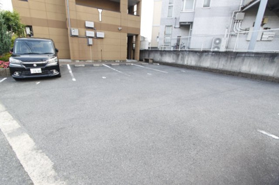 【駐車場】 | サンパレス友が丘