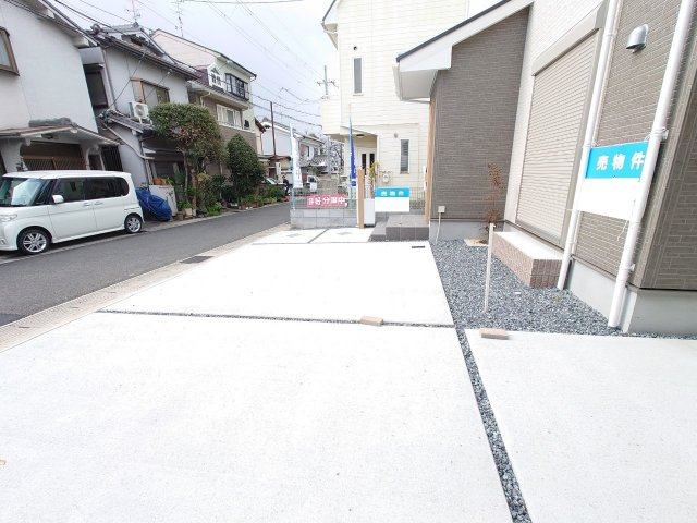 閑静な住宅地■全室２面採光で陽当り良好４ＬＤＫ■ファーストタウン宇治市第１伊勢田町若林の駐車場