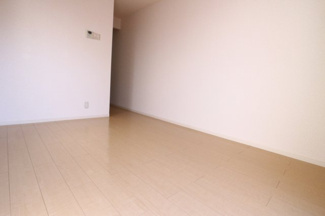 【居間・リビング】 | メゾンドアヴニール星ヶ丘