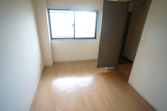 荻野MGレジデンス2の寝室