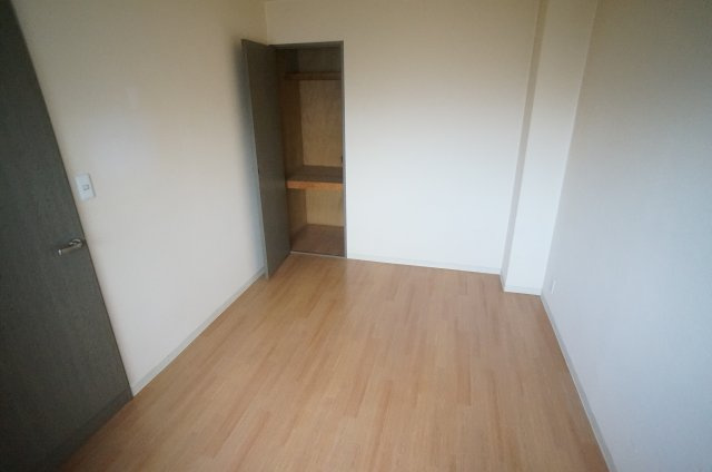 荻野MGレジデンス2の寝室