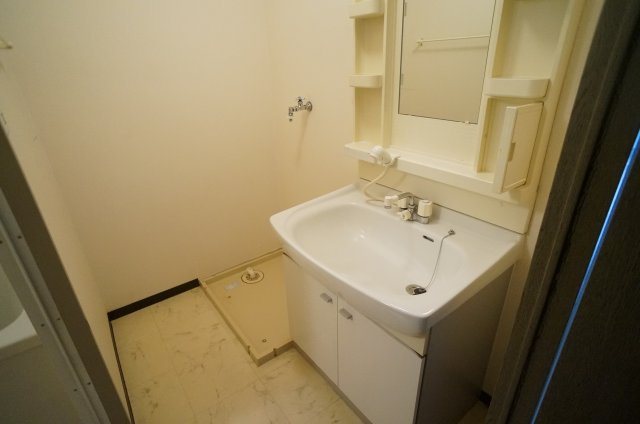 荻野MGレジデンス2の洗面所