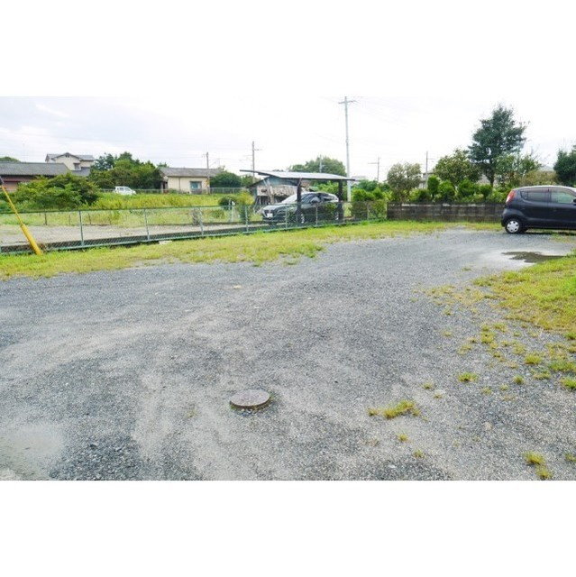 エステートピア葉山Bの駐車場|駐車場です