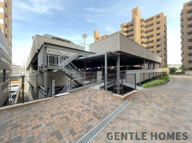 サンリヤンガーデン春日1番館の駐車場