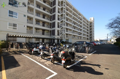 【外観】 | 海老名コーポラスA棟　２階３LDK　リフォーム済み　【仲介手数料無料】