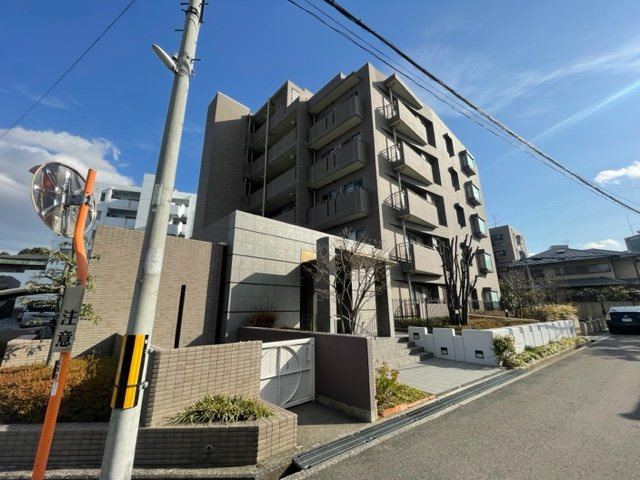 ステイツ豊中本町レジデンスの外観|落ち着いた雰囲気の外観です