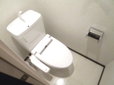 【トイレ】 | マリンズ淡路 | トイレには快適な温水洗浄便座付です