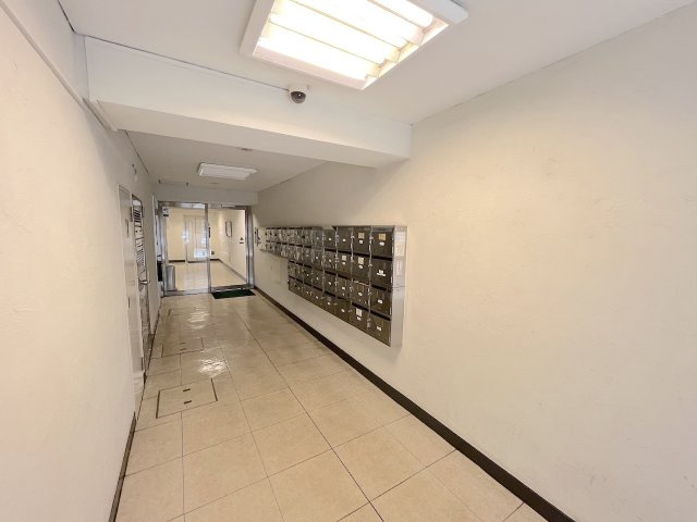 秀和舞鶴レジデンスのエントランス