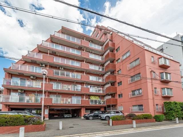 トーカンマンション今泉の外観