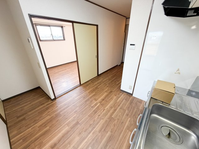 ハイグレード泉尾の居間・リビング