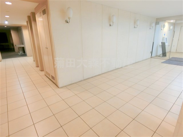 クレッセント西蒲田のエントランス|防犯カメラTVモニター付オートロック