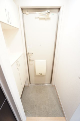 【玄関】 | ソル・グランデ | ※同物件、同タイプ、間取り反転のお部屋です
