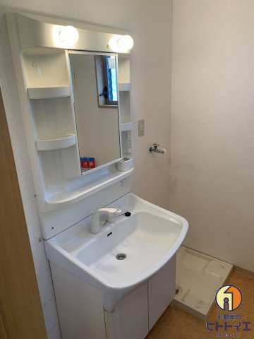 アソシエ弐番館の独立洗面台|独立洗面台あり、毎朝おしゃれに忙しい女性の方におすすめです