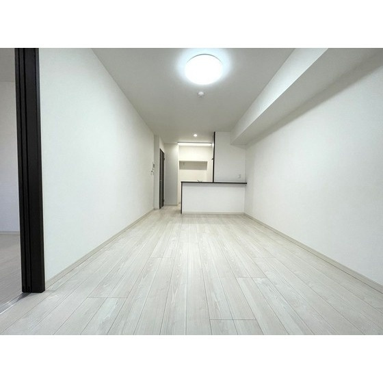 LIBTH新町WESTの居間・リビング