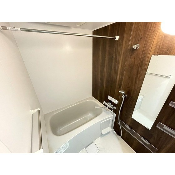 LIBTH新町WESTの浴室