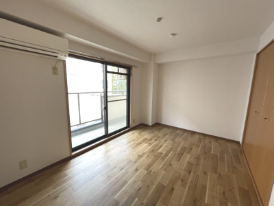 【洋室】 | エルカスティージョ | 使い勝手のいい洋室です