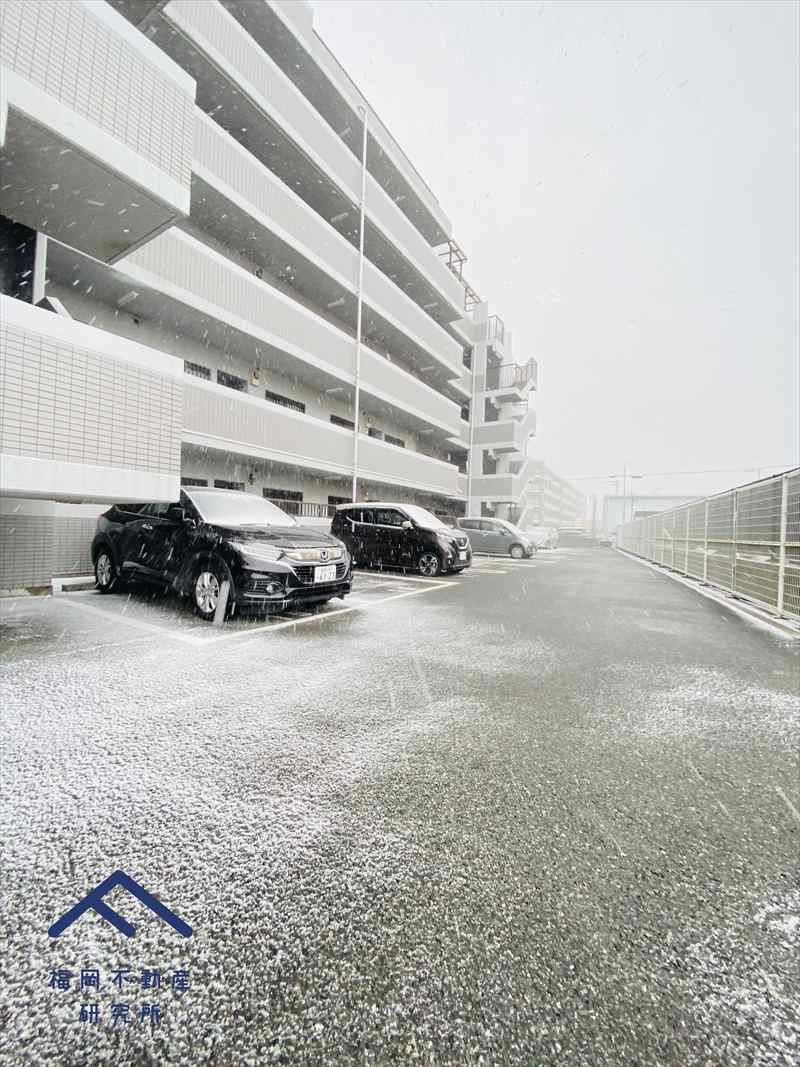  グラン・ドムール飯倉の駐車場