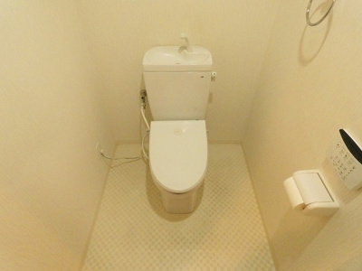 【トイレ】 | アーク昭島レジデンス | 温水洗浄便座付きです。