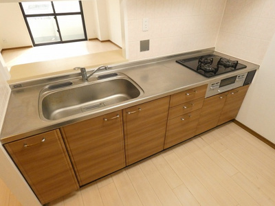 【キッチン】 | アーク昭島レジデンス | ガスコンロ3口のシステムキッチン！