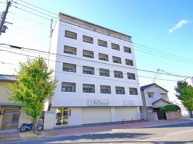 南新町ビルの外観|キレイな外観です