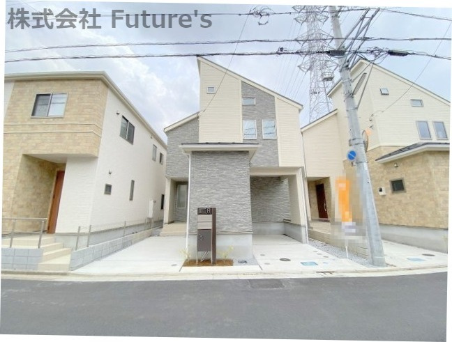 八潮市緑町1丁目　新築戸建　全8棟　3号棟の外観|おしゃれで落ち着いた外観、駐車２台出来ます