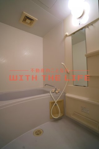 ロッヂングスオーク【キャッシュバック対象物件】の浴室|きれいなお風呂です