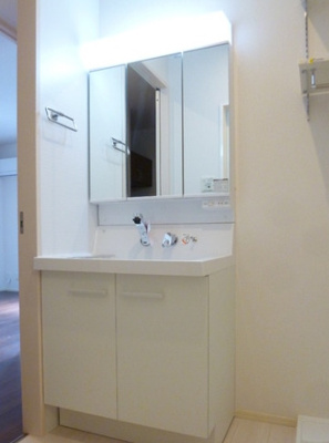 【洗面所】 | Lead