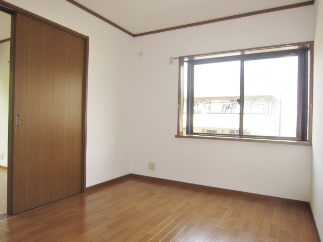 レジデンスせせらぎの洋室