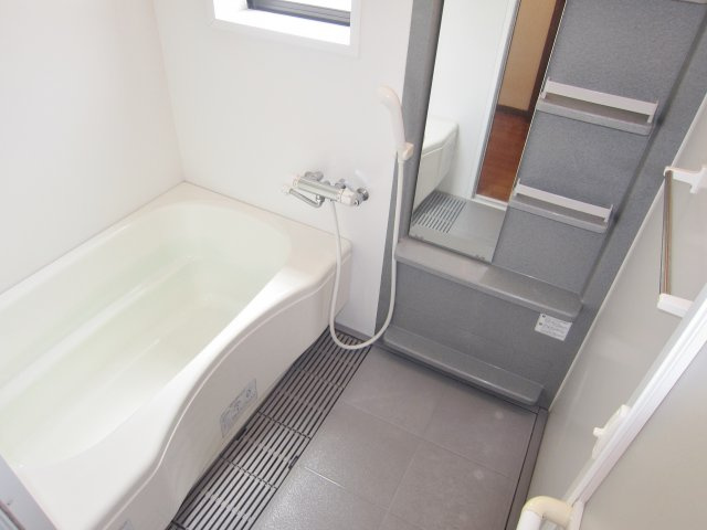 レジデンスせせらぎの浴室