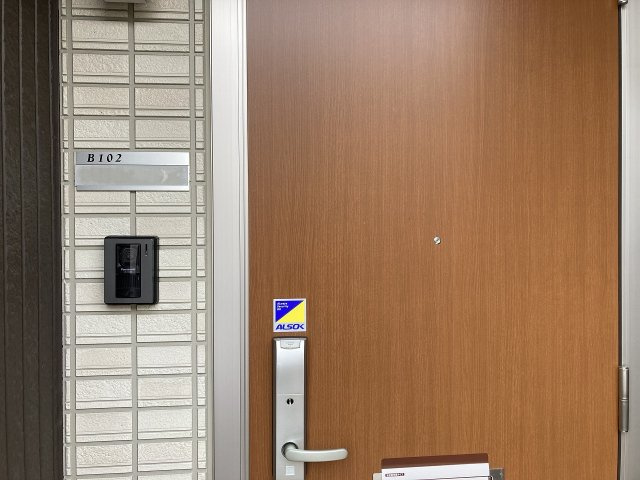 D-room﨔　B棟の玄関