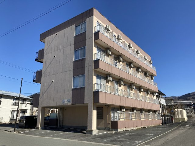 ファミーユ中桜田