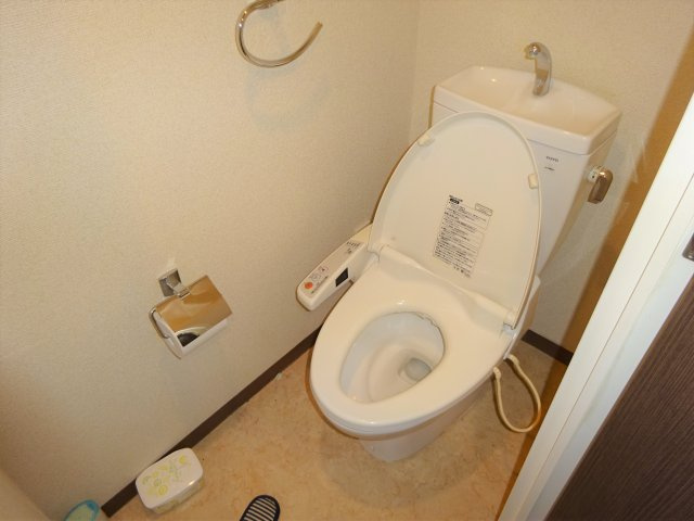 リーフコンフォート新小岩のトイレ