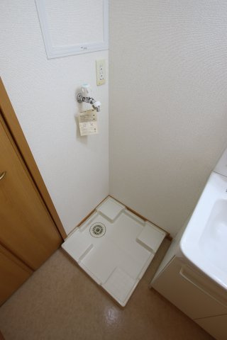 【設備】 | レスト大美野 | 室内洗濯機置き場