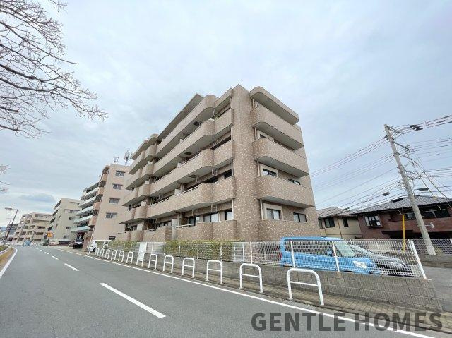 ジュネス室見河畔の外観