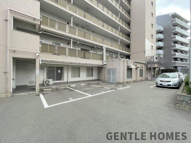 ダイヤハイツ野間の駐車場