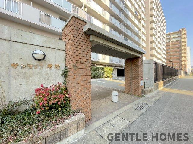 サンライフ香椎　B棟のエントランス