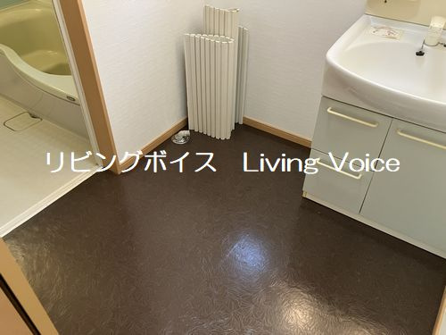 【脱衣所】 | 【仲介手数料０円】小田原市国府津　中古一戸建て | 小田原市国府津　中古一戸建て