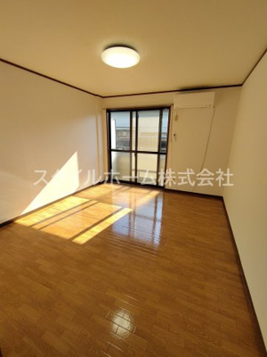 【居間・リビング】 | グランデージSｕｚｕｒａｎ | 別部屋写真です。