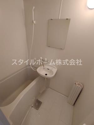 【浴室】 | グランデージSｕｚｕｒａｎ | 別部屋写真です。
