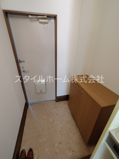 【玄関】 | グランデージSｕｚｕｒａｎ | 別部屋写真です。