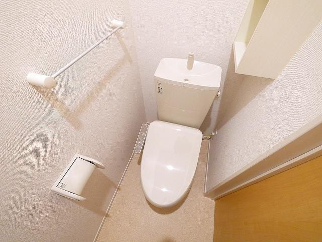 フォンテーヌ　Ｎ－Ⅵの玄関|トイレもきれいです