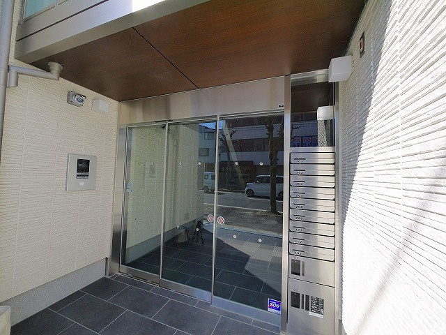 シャーメゾン　グランデ　北郡山のエントランス