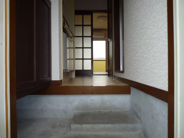 【玄関】 | パインハイツ | 玄関から