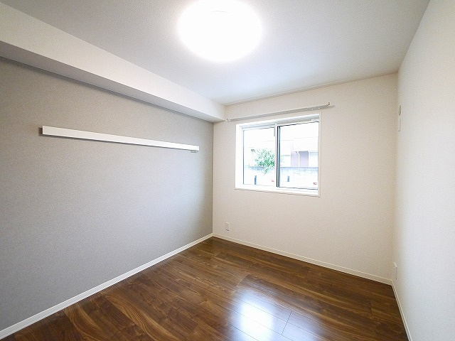 シャーメゾン　グランデ　北郡山の内装|明るい色調の室内です