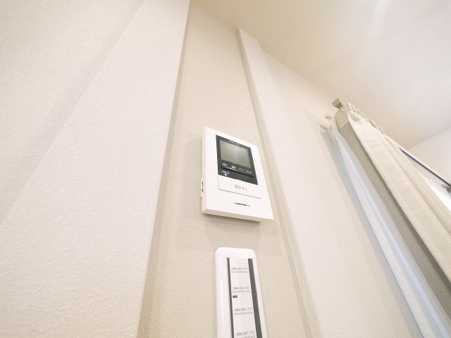 メゾンソワニエＢ棟のセキュリティ|モニター付きインターホンです
